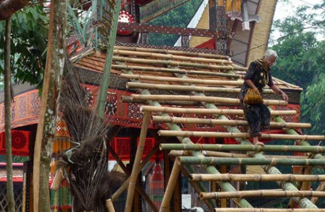 Zeremonienhaus gebaut aus Bambus