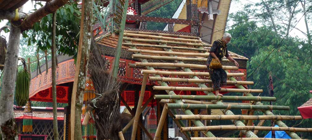 Zeremonienhaus gebaut aus Bambus